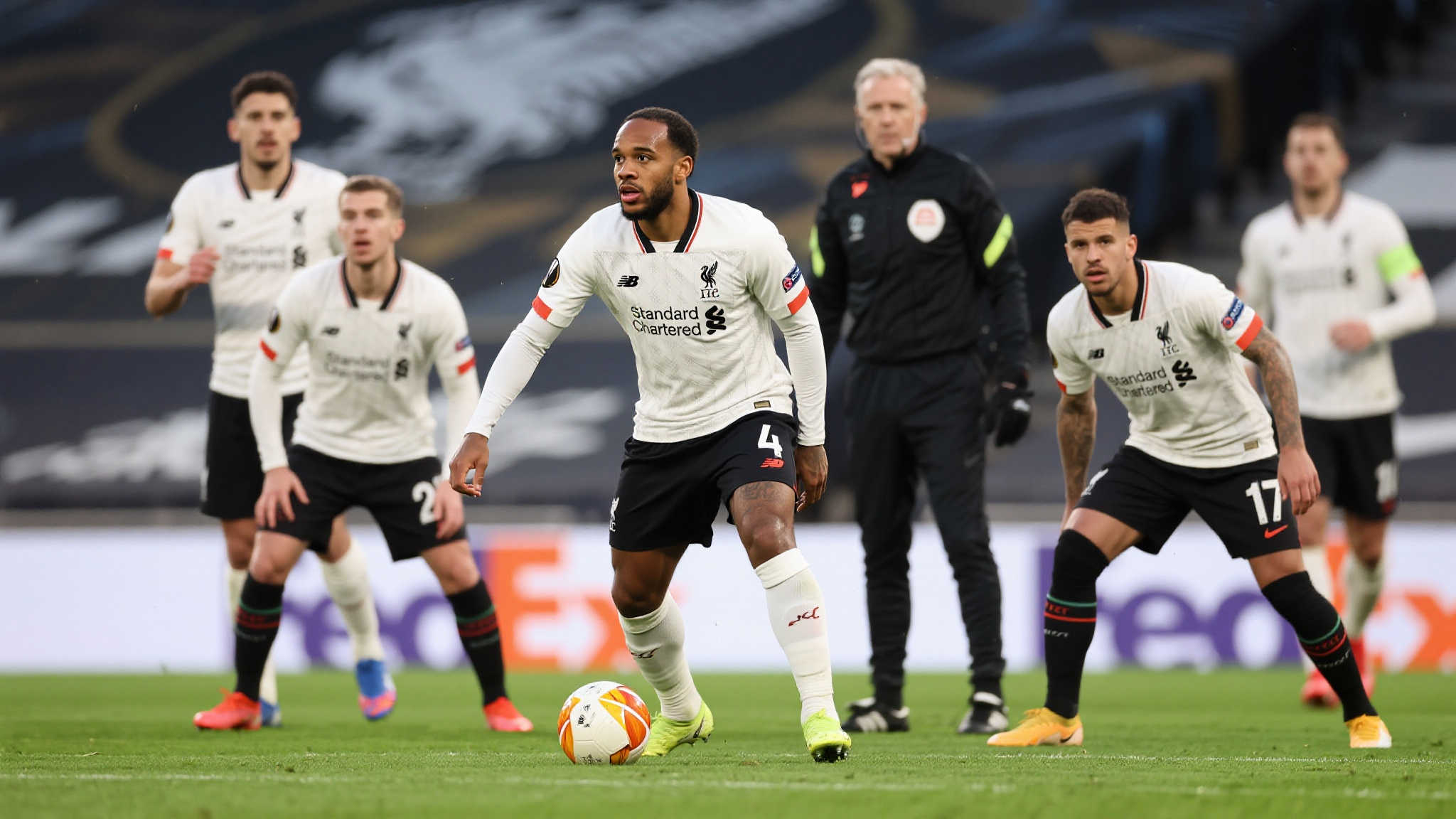 斯洛特投入2.2亿仍不足,利物浦计划出售七名球员筹集1.8亿以强化两大位置 斯洛特投入2.2亿仍不足,利物浦计划出售七名球员筹集1.8亿以强化两大位置